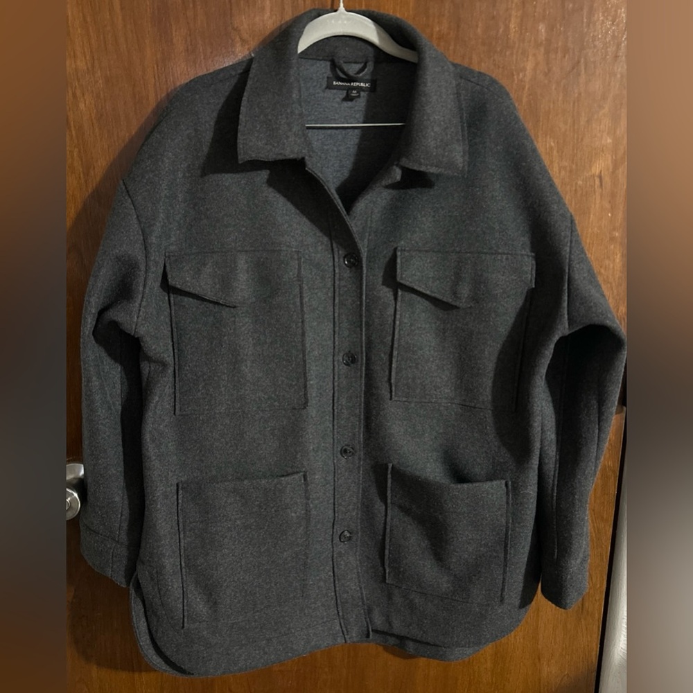 Banana Republic Ladies' Structured 4 Pocket Oversize Shirt Jacket Dark Gray Sz M